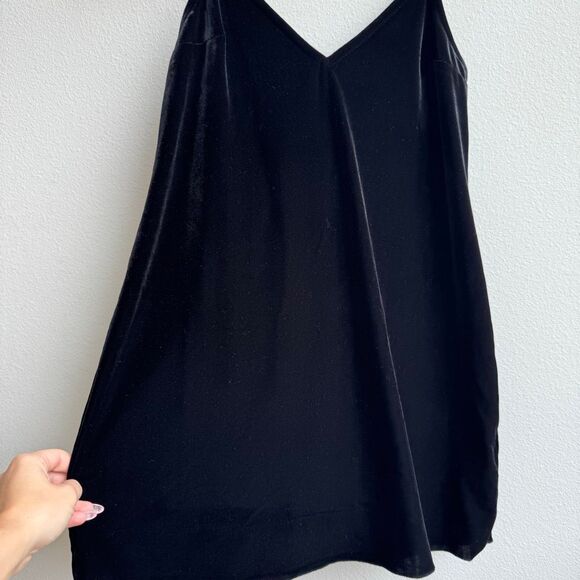 $5/$25 Abercrombie & Fitch Black Velvet Lace Back Shift Slip Mini Dress SZ XS - Picture 2 of 7